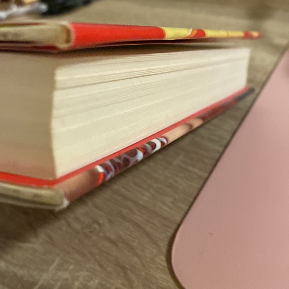 Hardback bundle of 2 - Picture 7 of 8